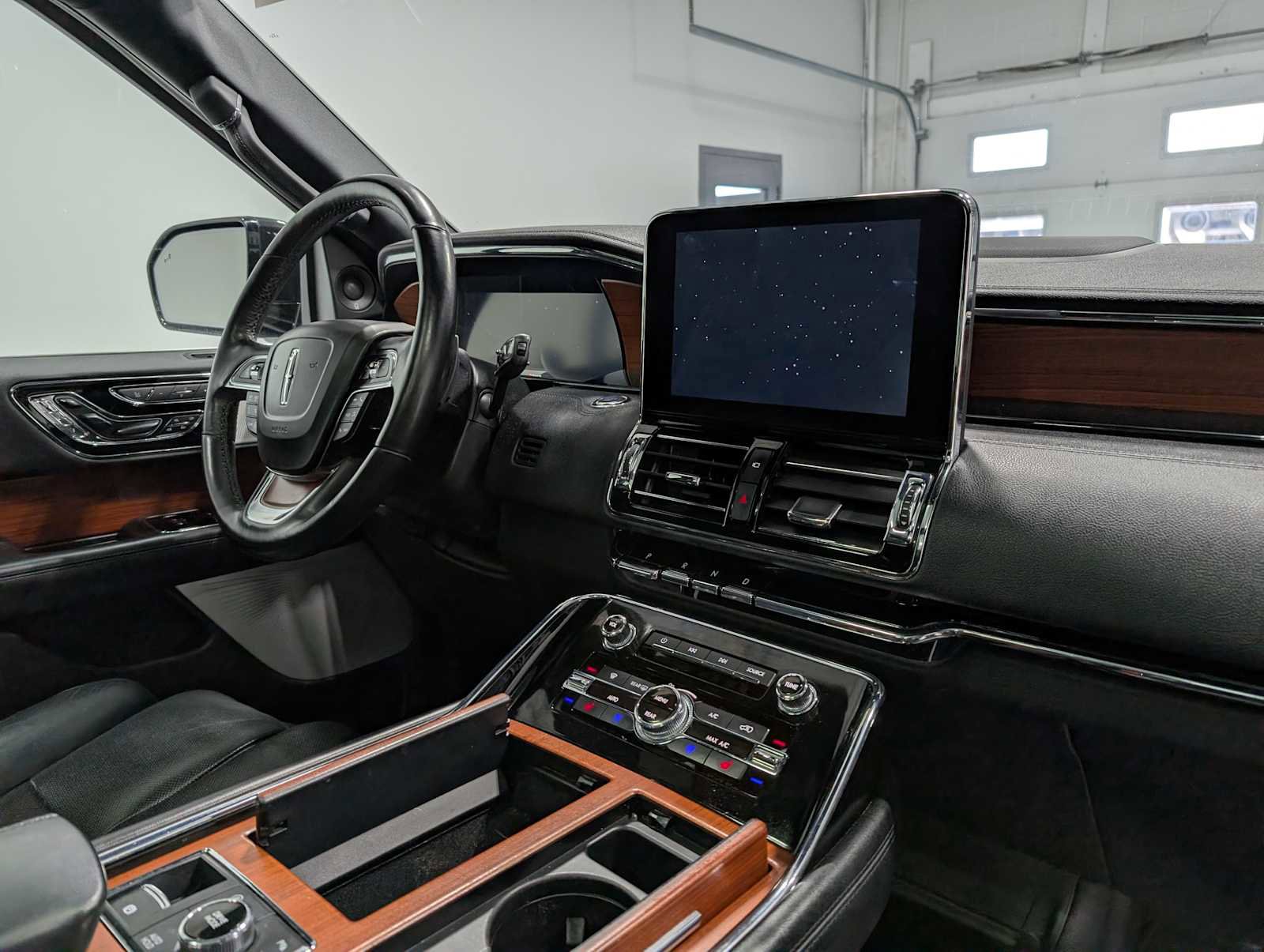 Used 2020 Lincoln Navigator L Reserve w/ Equipment Group 208A Reserve AWD/4WD image 42