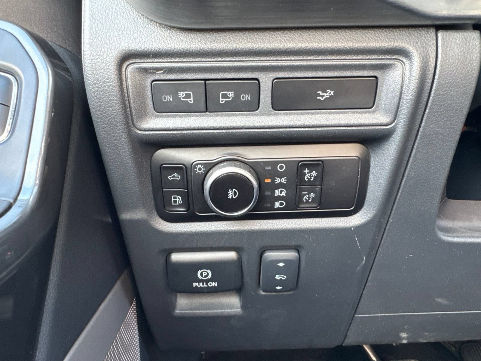 Used 2023 Ford F150 Lariat AWD/4WD image 26