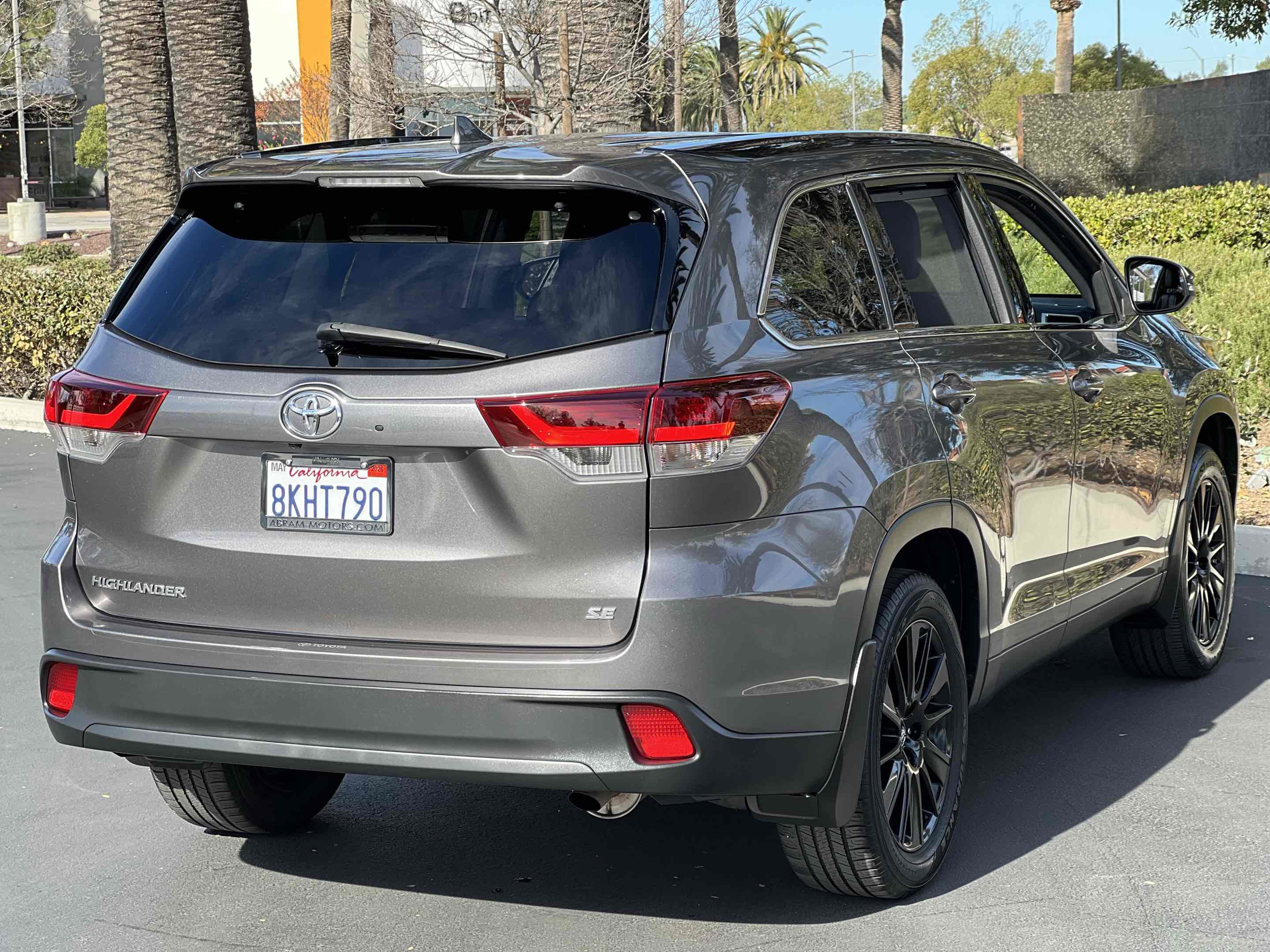 Used 2019 Toyota Highlander XLE image 27