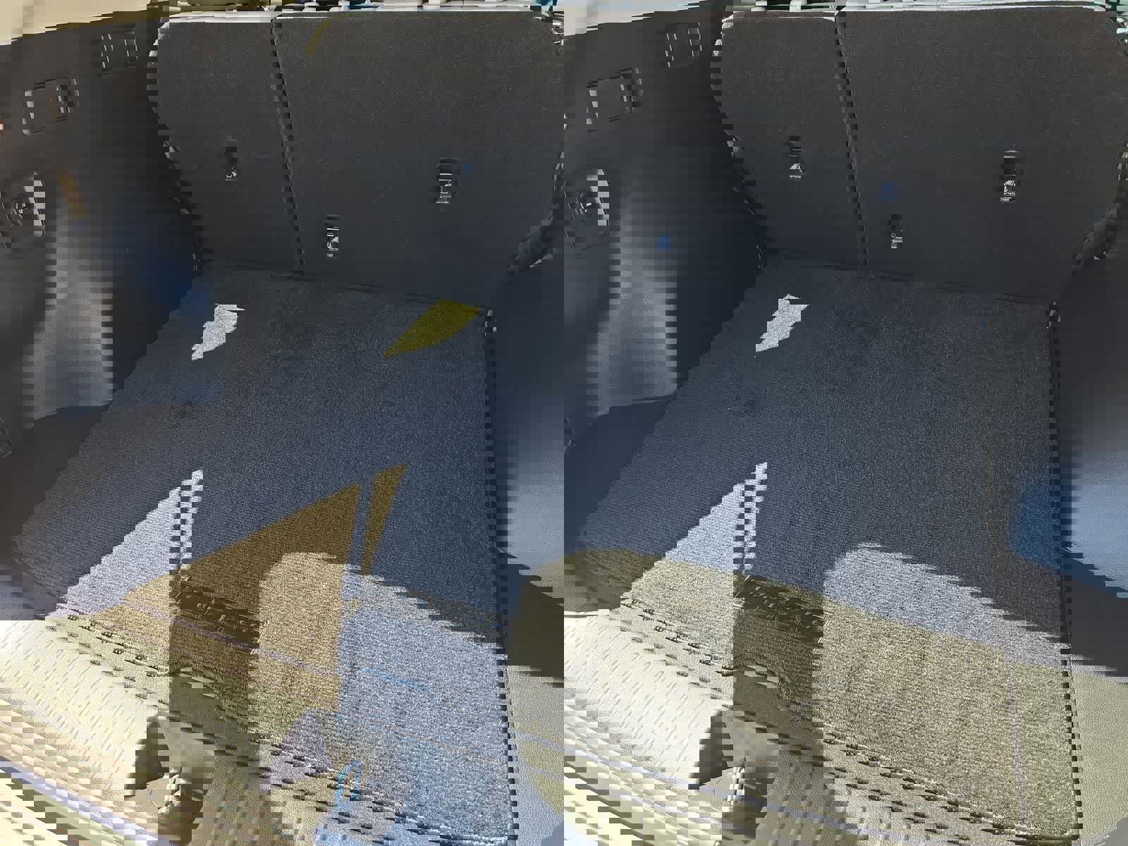 Used 2025 Kia Sportage EX image 31