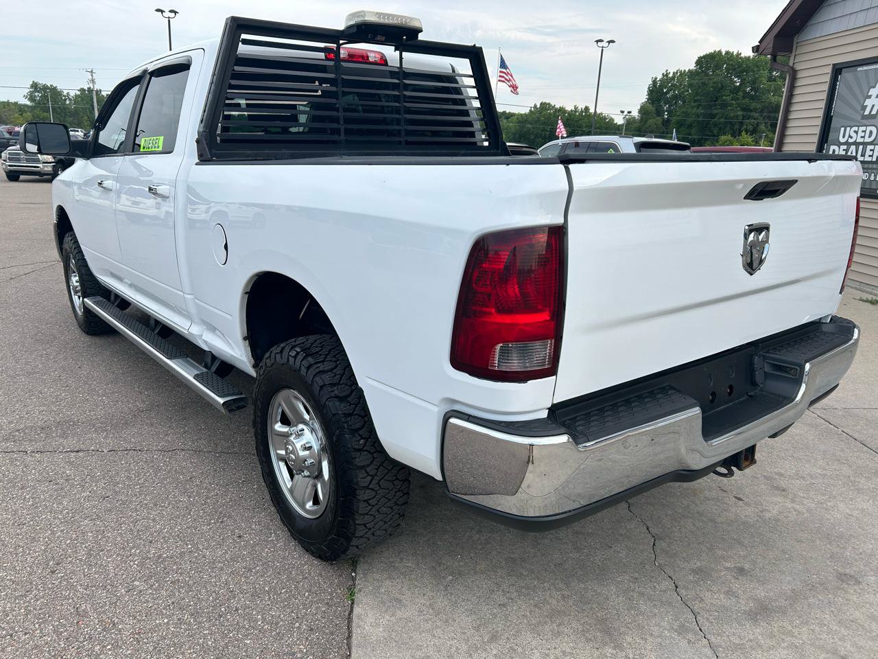 Used 2018 RAM 2500 SLT AWD/4WD image 7