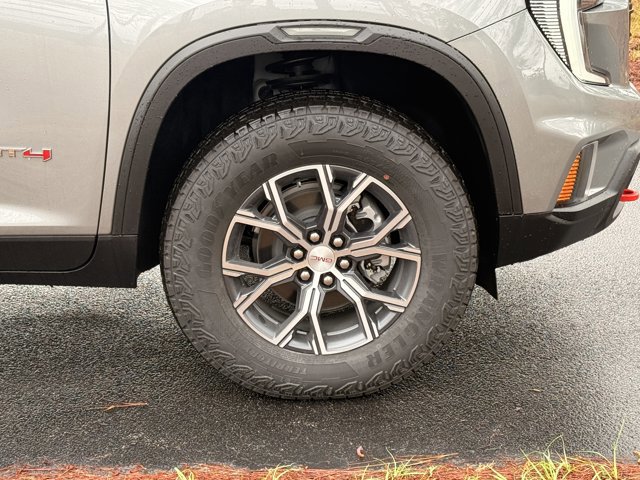 New 2026 GMC Acadia AT4 w/ Luxury Package image 10