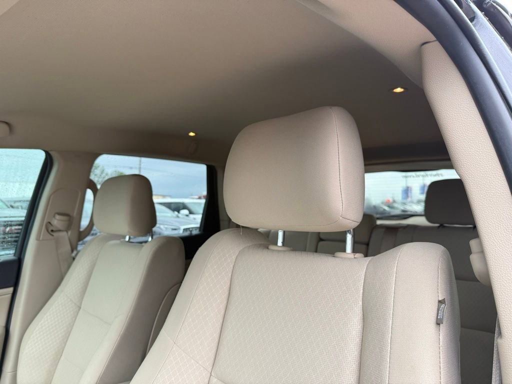 Used 2022 Jeep Grand Cherokee Laredo E w/ Security & Convenience Group AWD/4WD image 23