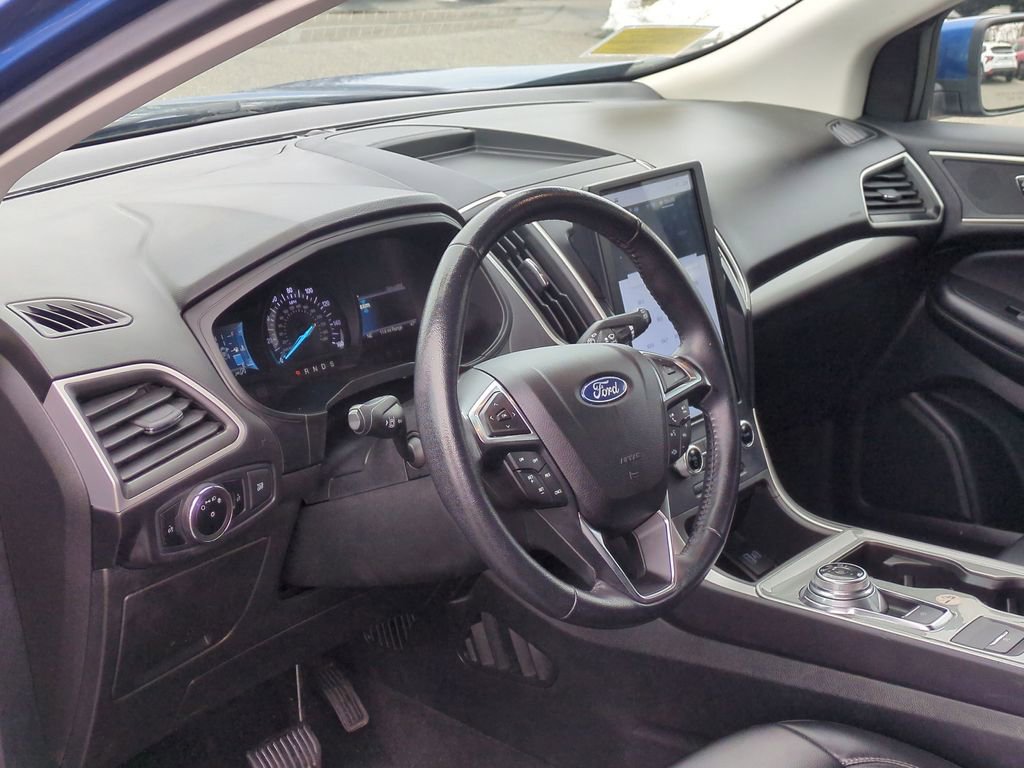 Used 2023 Ford Edge SEL image 11