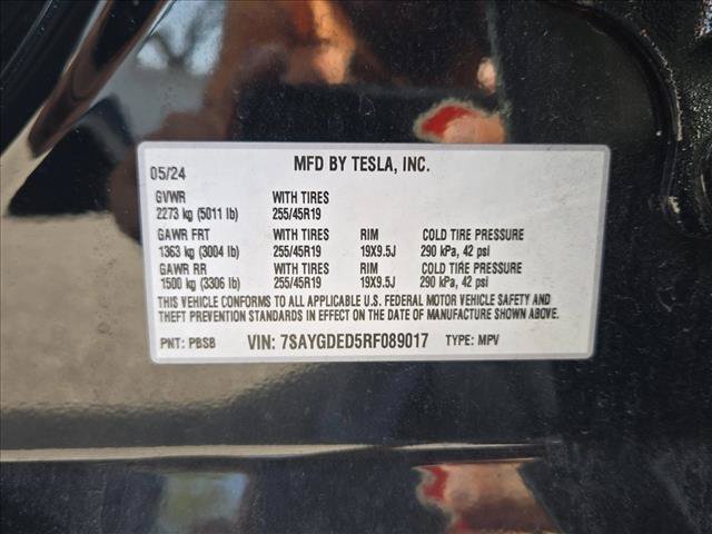 Used 2024 Tesla Model Y 2WD image 22