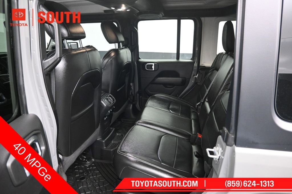 Used 2023 Jeep Wrangler Unlimited Sahara w/ Cold Weather Group AWD/4WD image 10