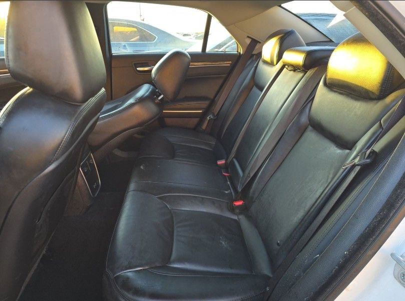 Used 2022 Chrysler 300 Touring L image 14