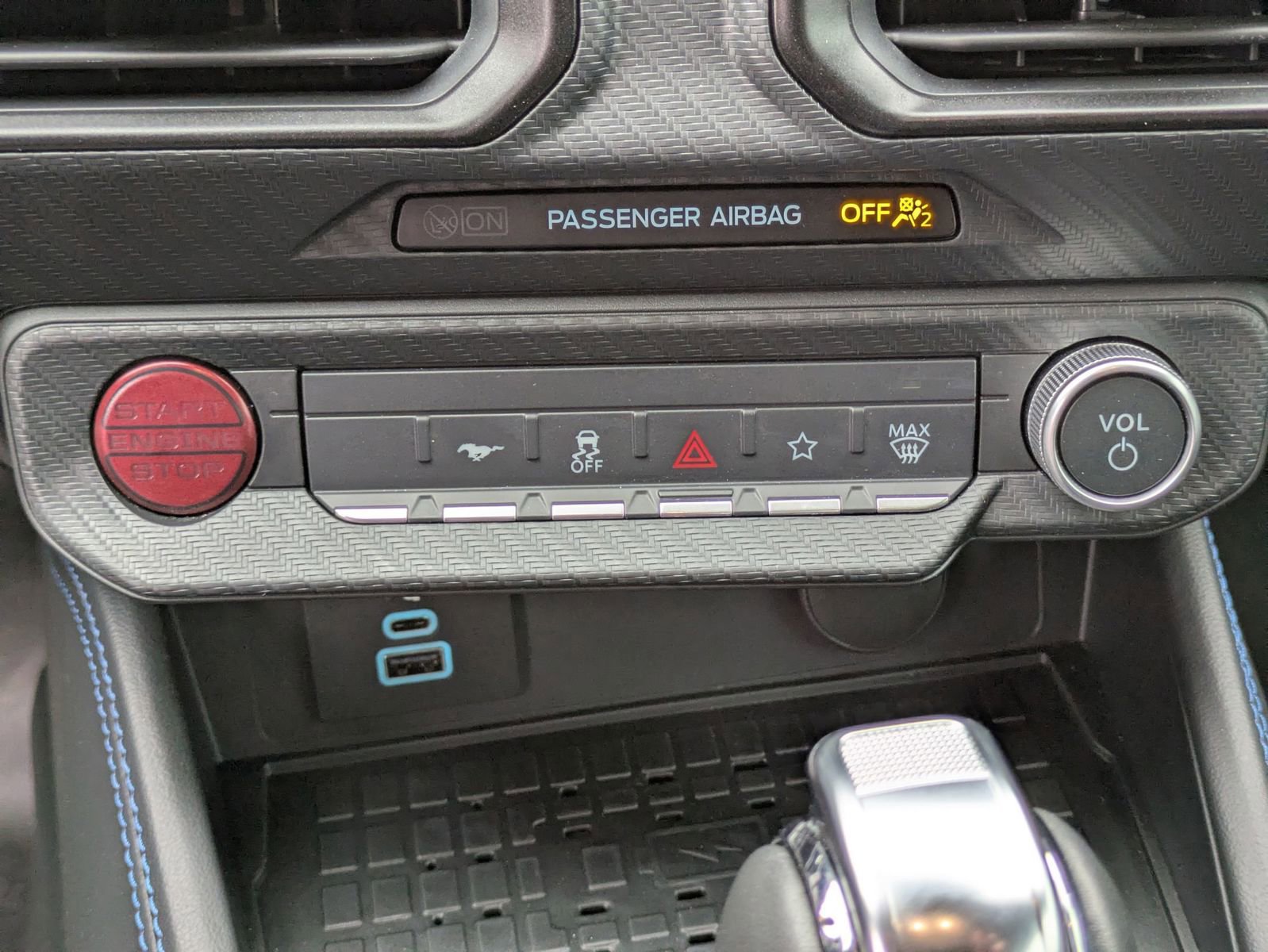 Used 2024 Ford Mustang Dark Horse image 18