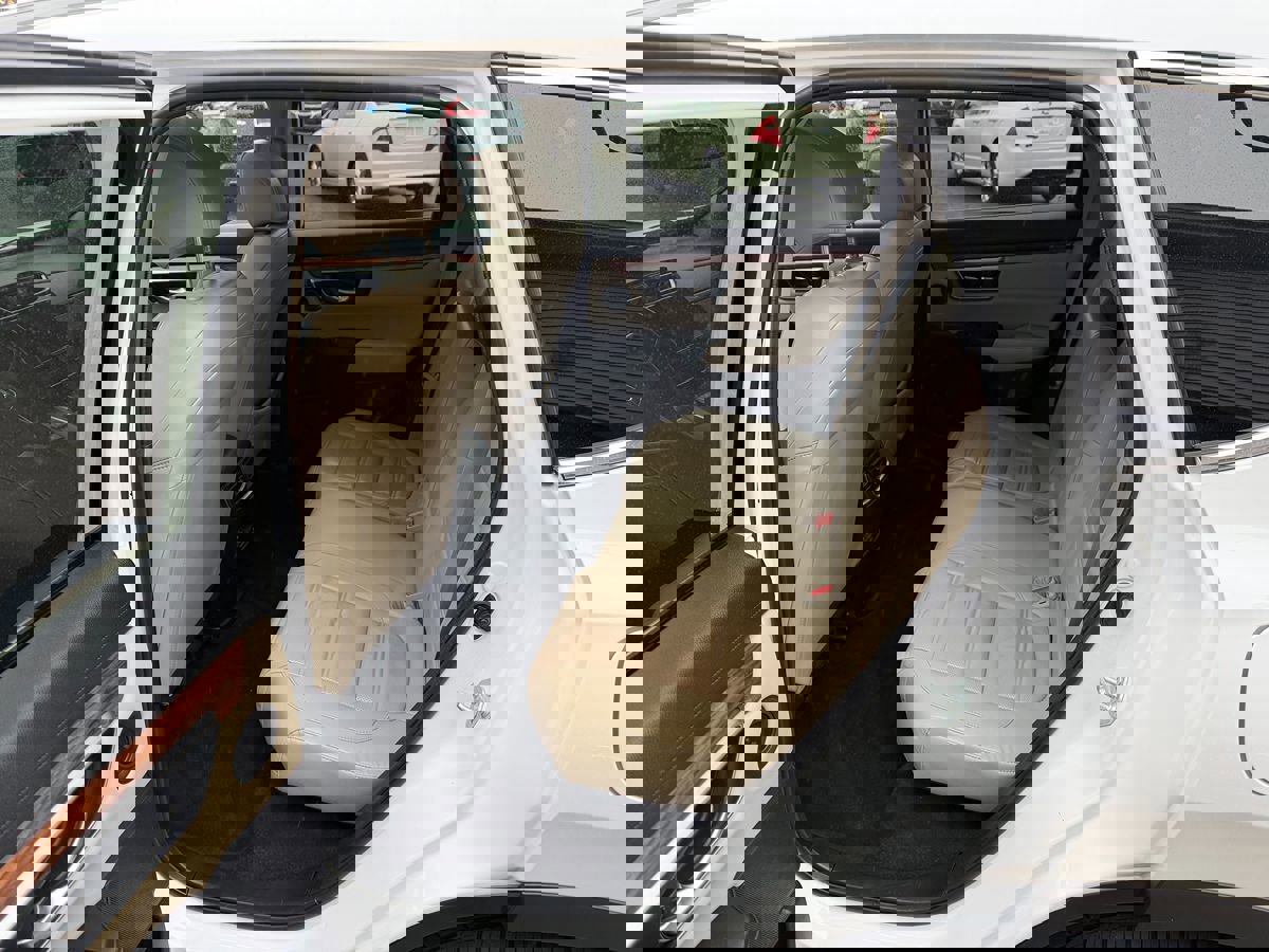 Used 2022 Honda CR-V Touring image 5