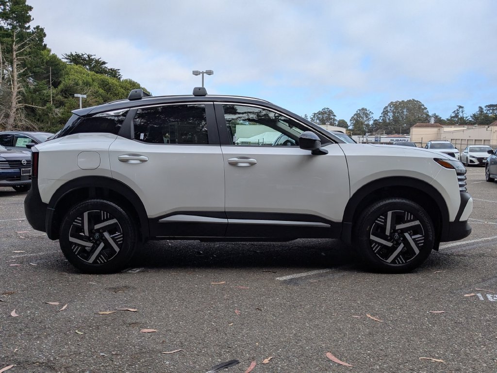 New 2026 Nissan Kicks SV w/ Cold Weather Package FWD image 4
