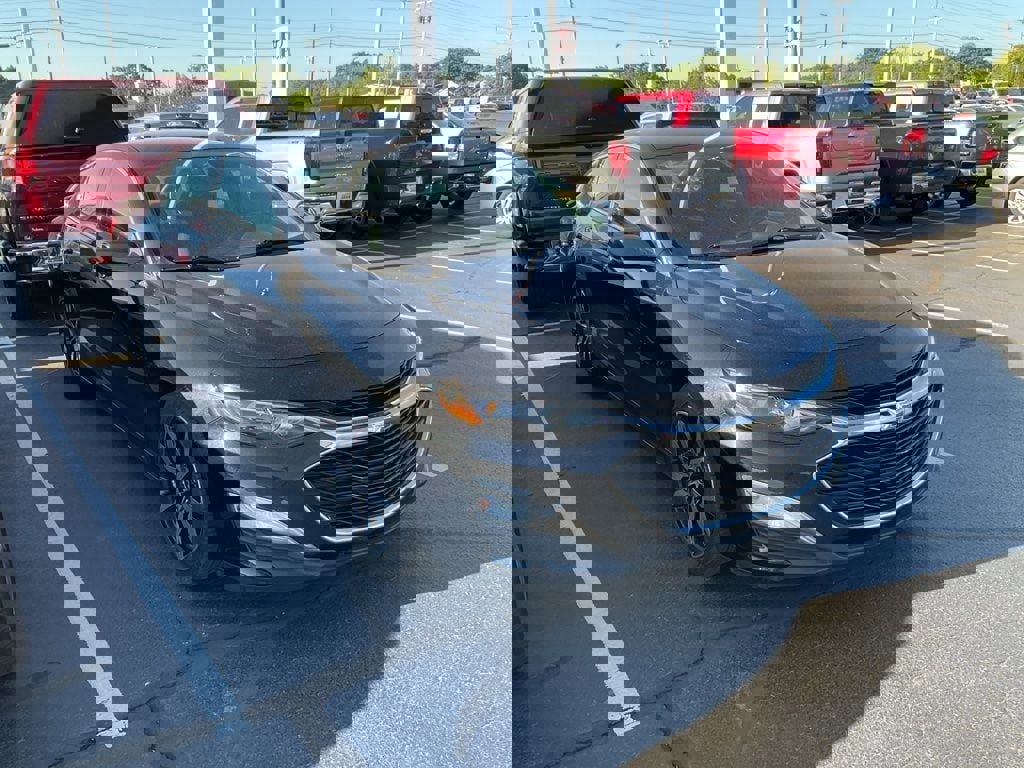 Used 2021 Chevrolet Malibu RS w/ LPO, Convenience Package 2 image 1