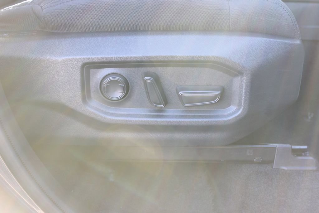 Used 2025 Toyota Sequoia SR5 AWD/4WD image 28