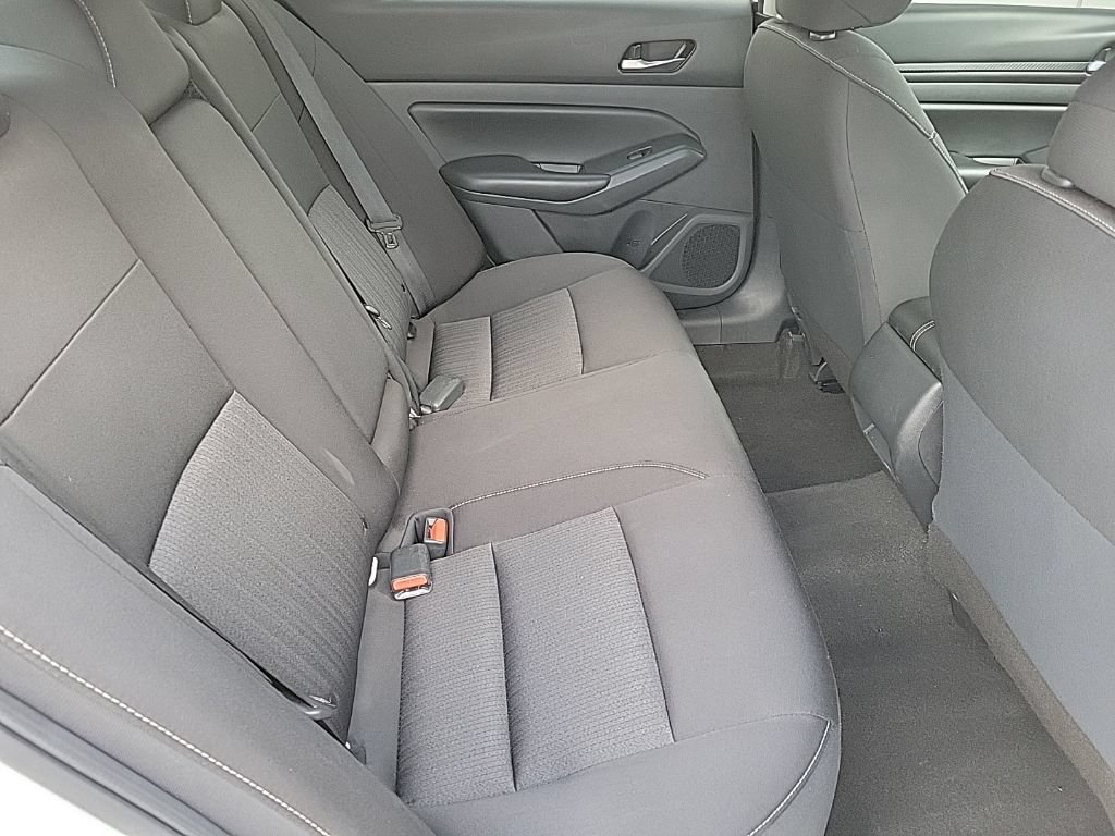 Used 2022 Nissan Altima 2.5 S FWD image 14