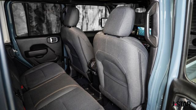 Used 2024 Jeep Wrangler Unlimited image 15