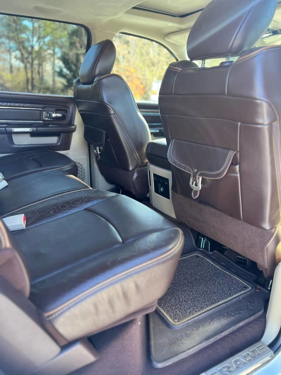 Used 2018 RAM 2500 Longhorn image 21