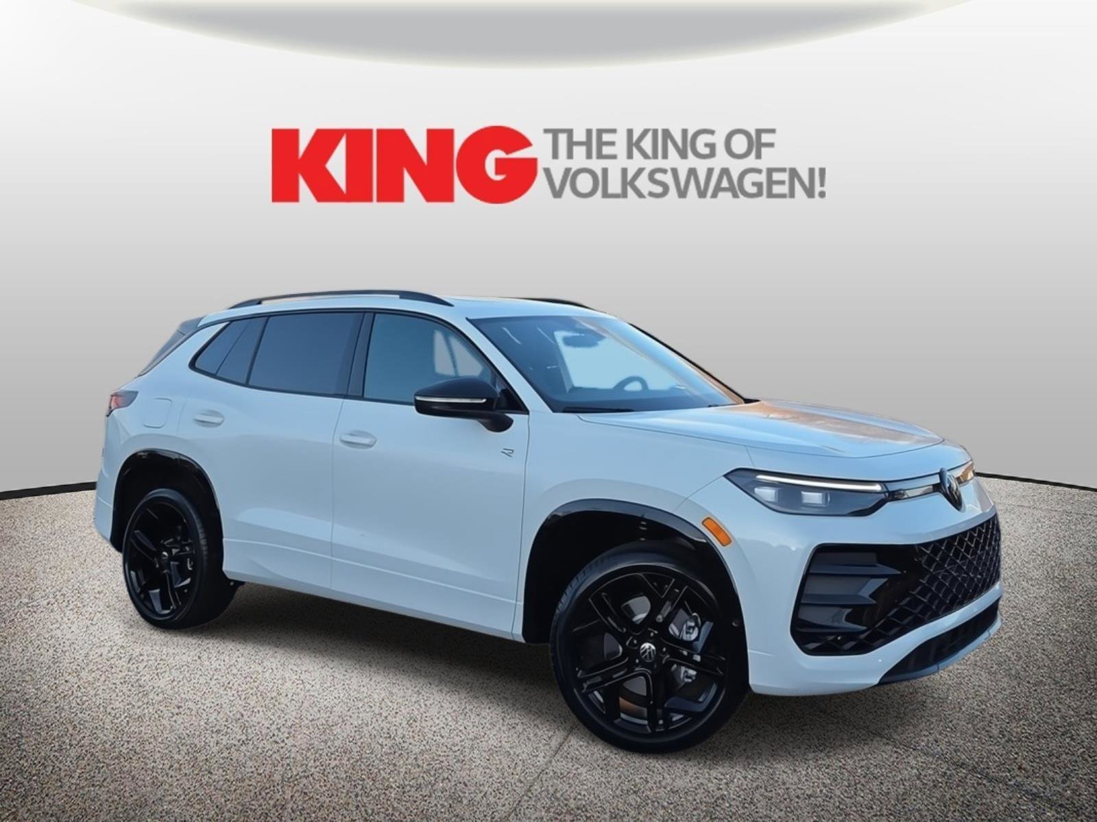 New 2026 Volkswagen Tiguan SE R-Line image 1