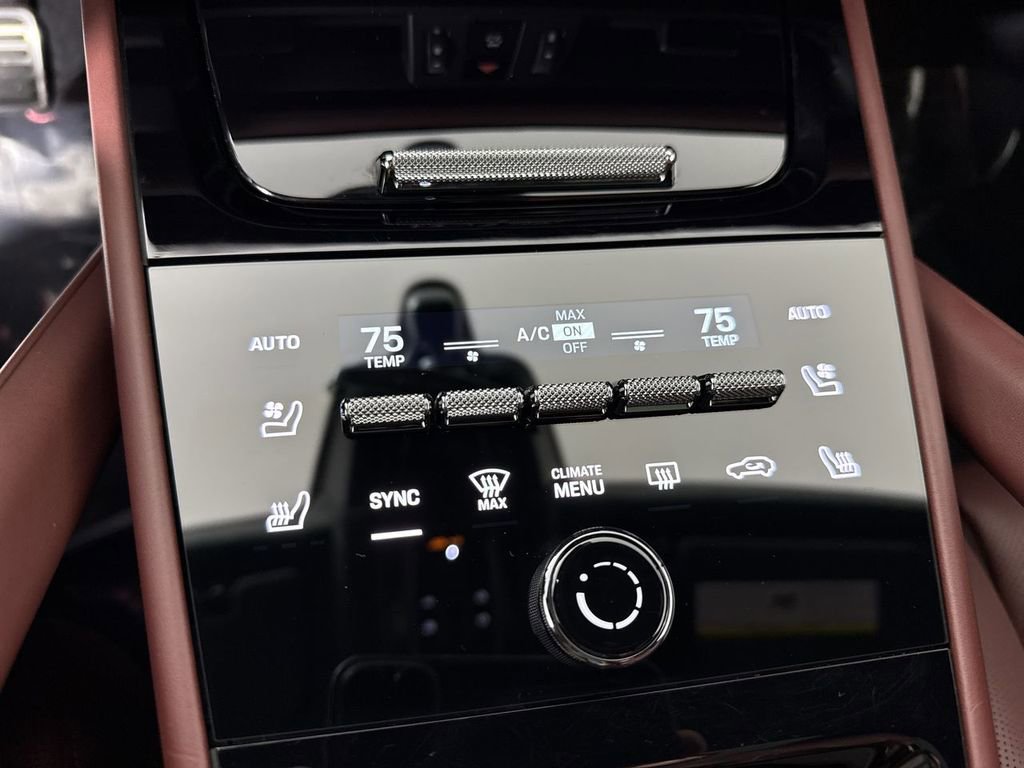 Certified 2024 Porsche Cayenne Turbo image 30