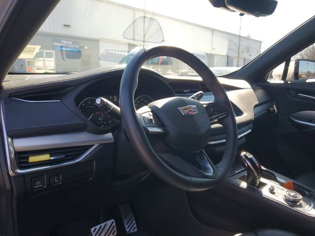 Used 2022 Cadillac XT4 Premium Luxury w/ Enhanced Visibility Package image 21