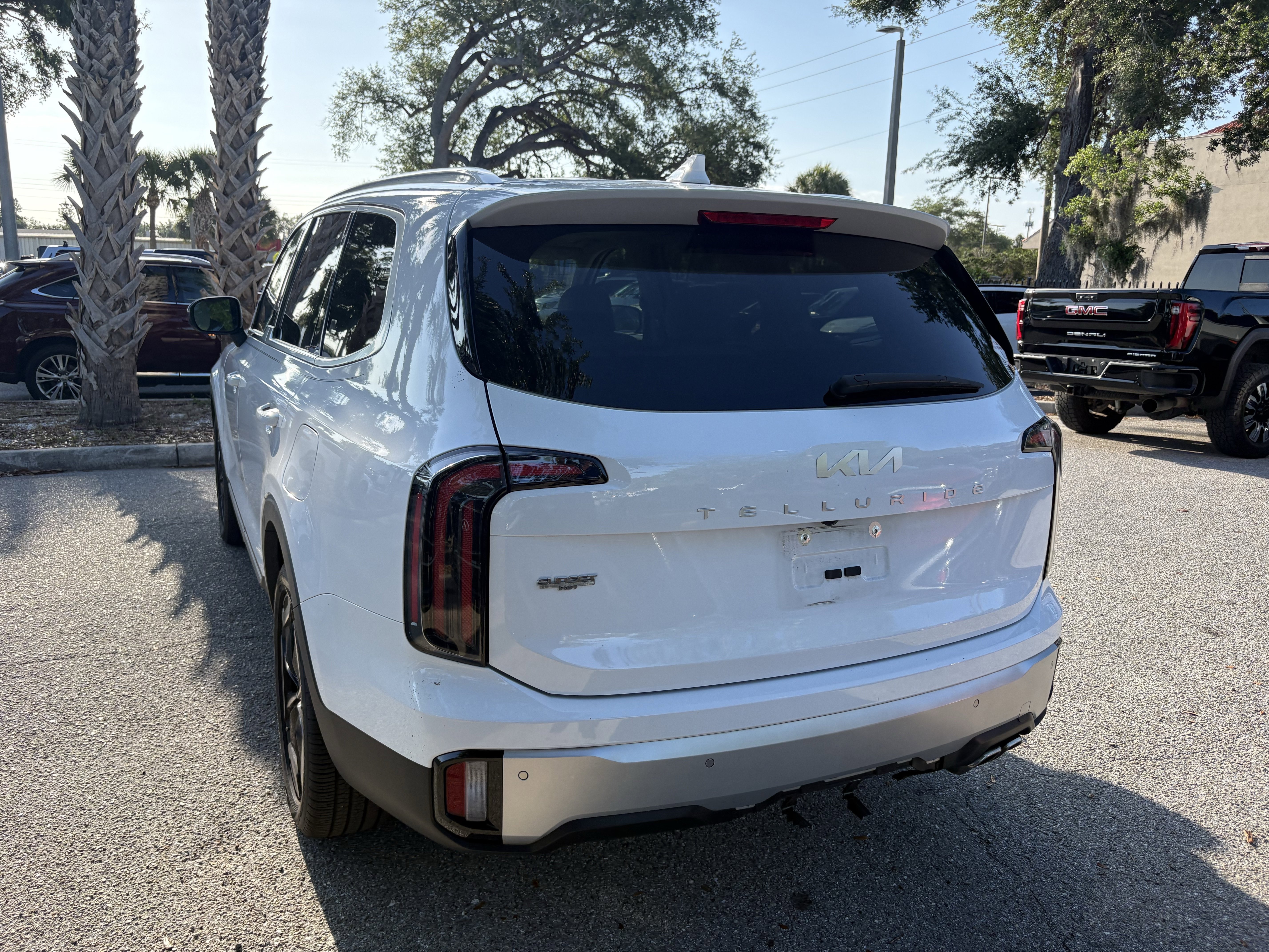 Used 2024 Kia Telluride EX FWD image 4