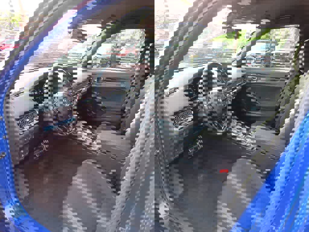 Used 2023 Honda Civic Sport image 2