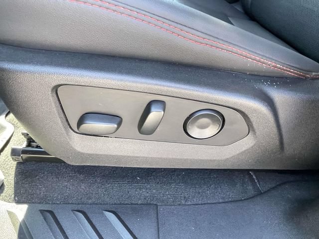 Used 2024 Chevrolet Colorado Z71 w/ Z71 Convenience Package 2 AWD/4WD image 15