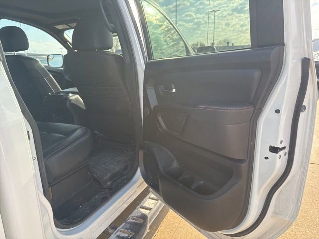 Used 2021 Nissan Titan PRO-4X w/ Pro-4x Convenience Package image 19