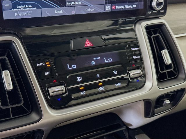 Certified 2023 Kia Sorento X-Line EX AWD/4WD image 16