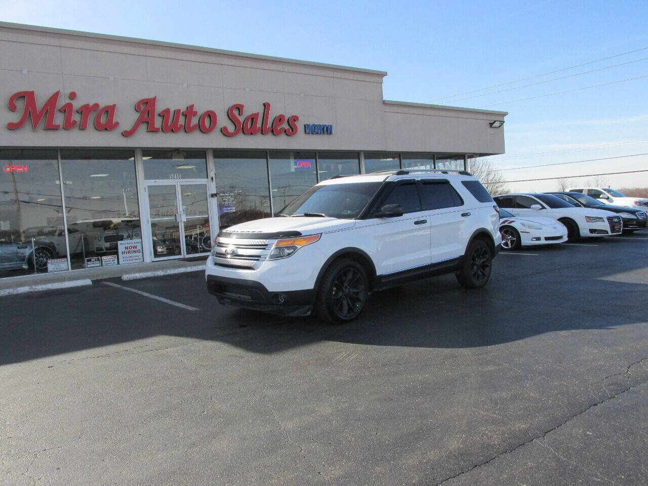Used 2013 Ford Explorer XLT image 3