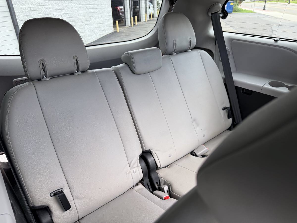 Used 2019 Toyota Sienna Limited Premium w/ Protection Package AWD/4WD image 18