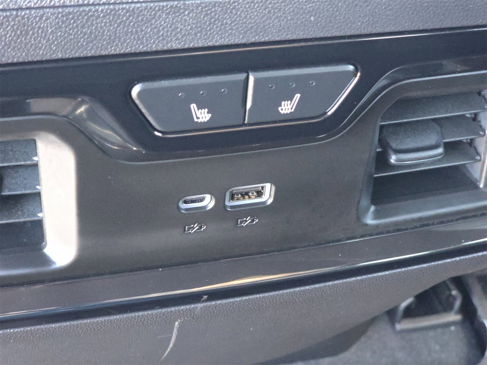 Used 2025 Chevrolet Silverado 1500 ZR2 w/ Technology Package image 19