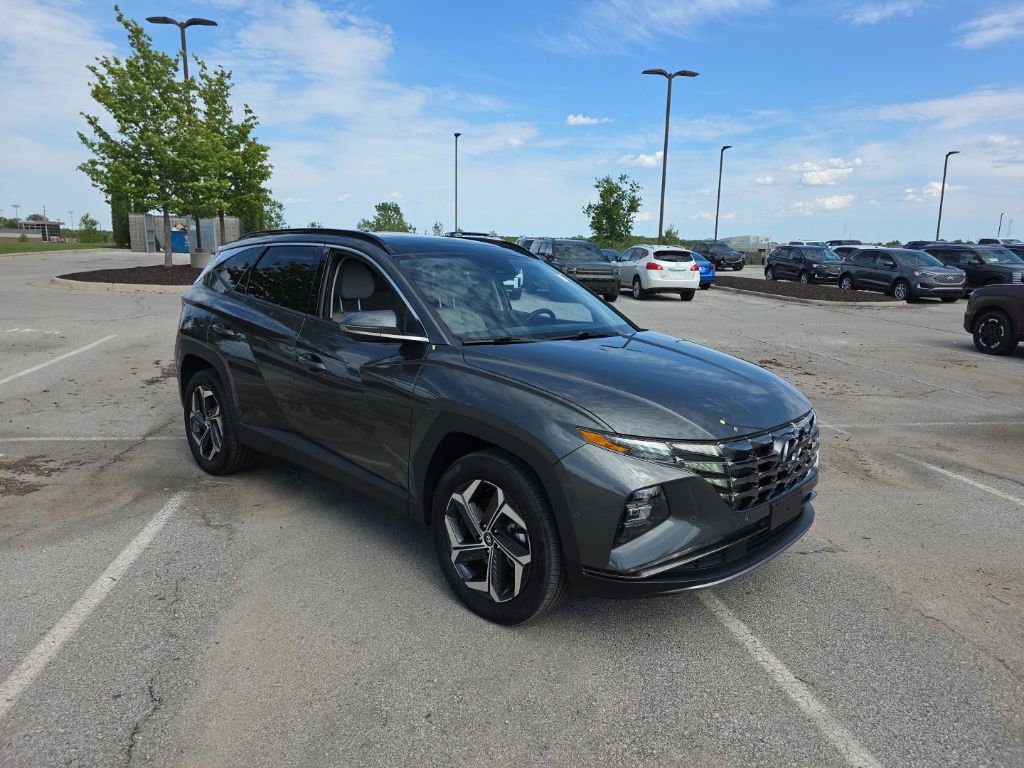 Used 2024 Hyundai Tucson Limited AWD/4WD image 3