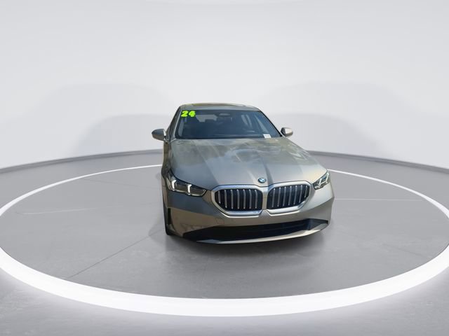 Used 2024 BMW 530i image 3