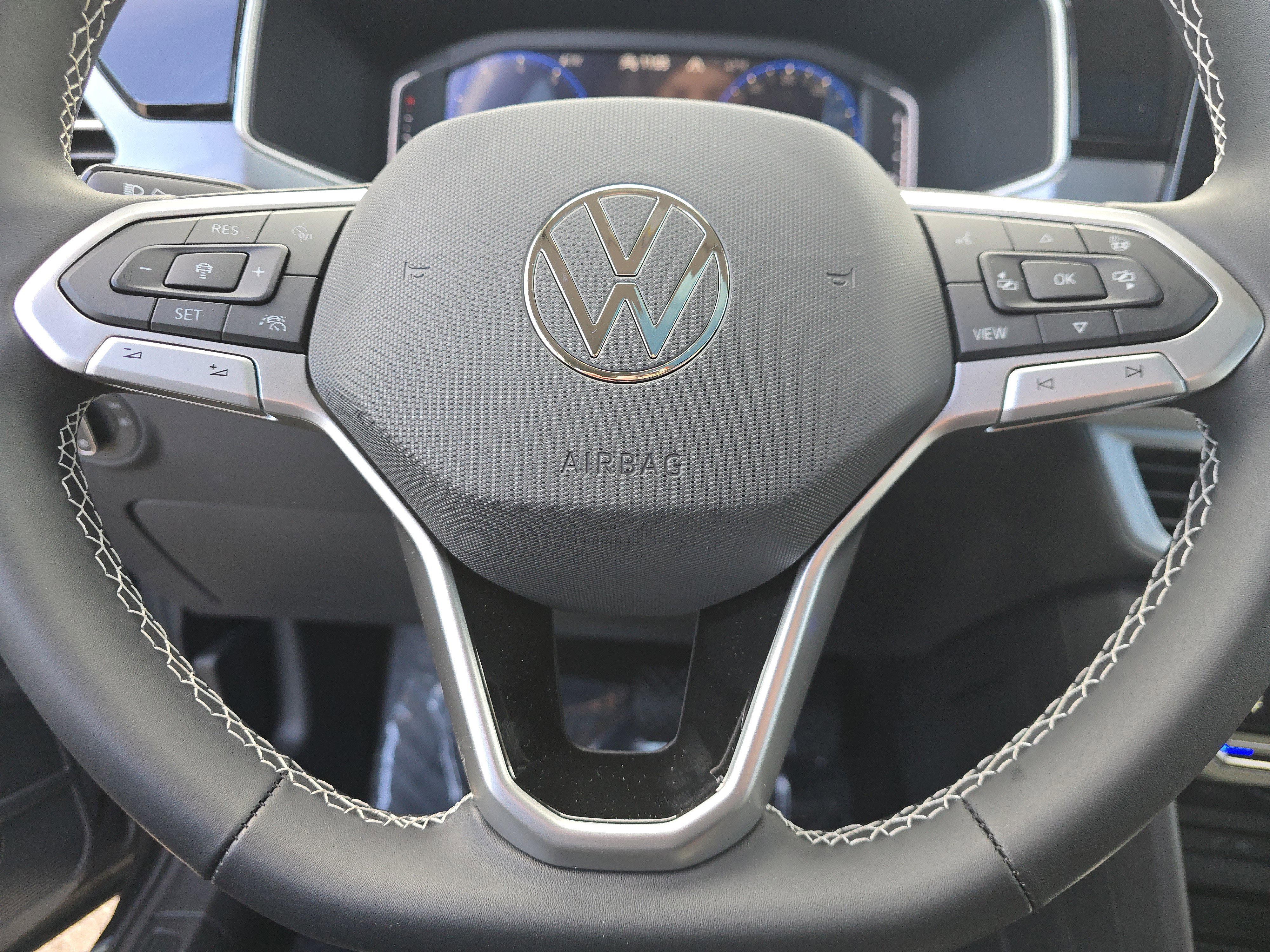 New 2026 Volkswagen Taos SEL image 21