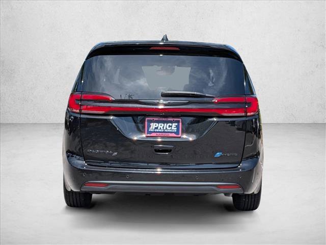 Used 2022 Chrysler Pacifica Limited w/ S Appearance Package image 7