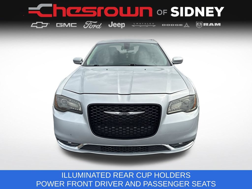 Used 2019 Chrysler 300 Touring L w/ Quick Order Package 22F RWD image 8