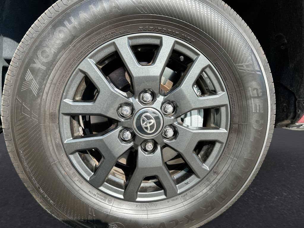 Certified 2025 Toyota 4Runner SR5 AWD/4WD image 10