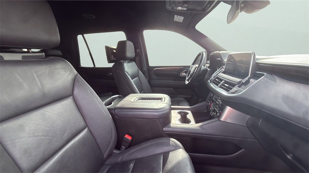 Used 2022 Chevrolet Tahoe LT w/ Luxury Package image 18