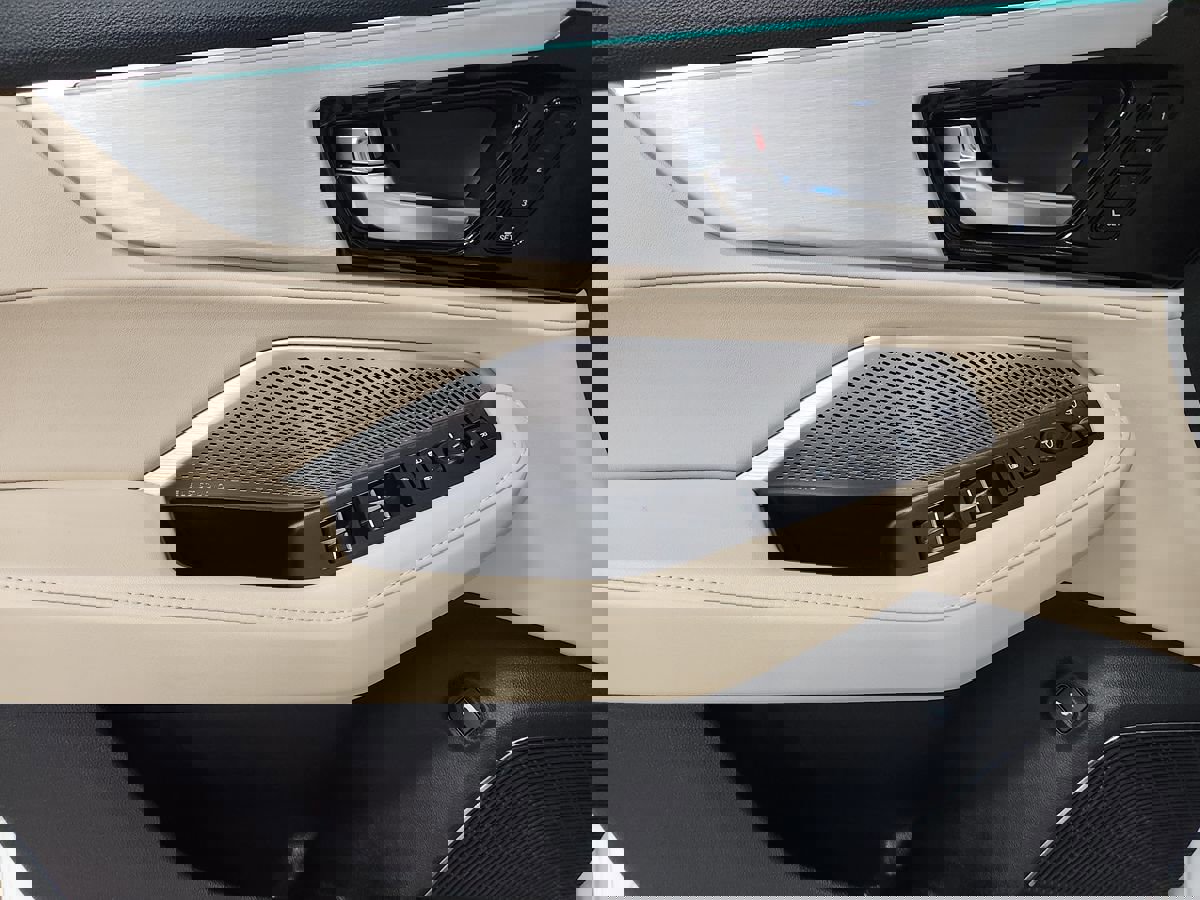 Used 2024 Acura MDX FWD w/ Technology Package image 43