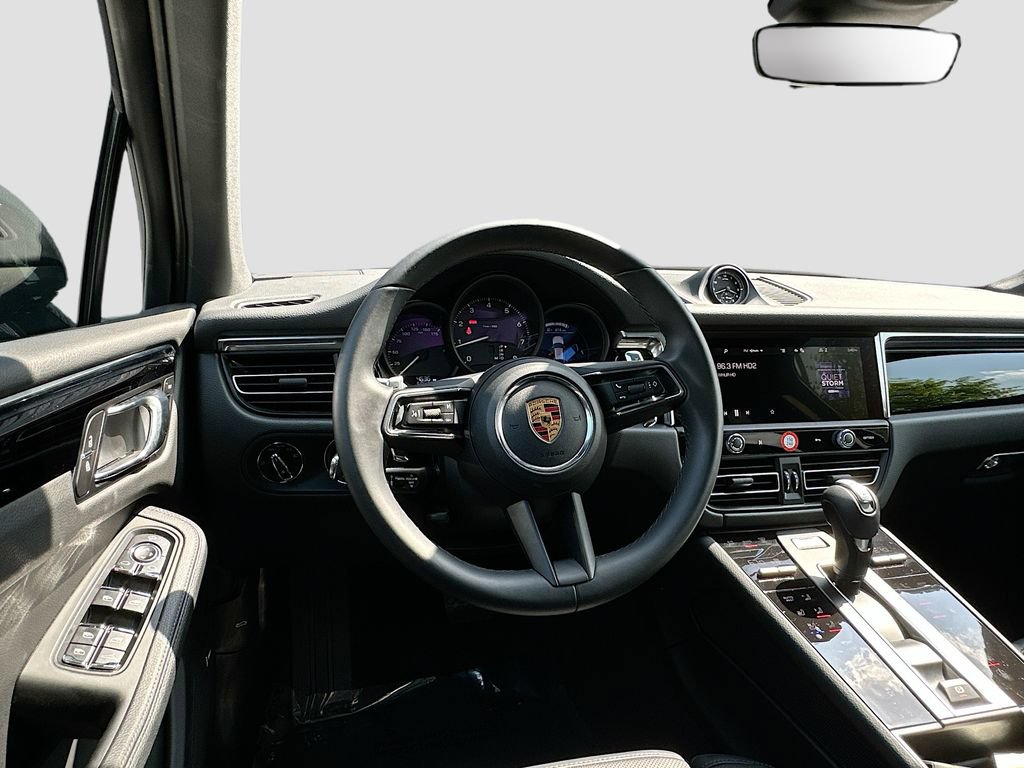 Certified 2026 Porsche Macan AWD/4WD image 25