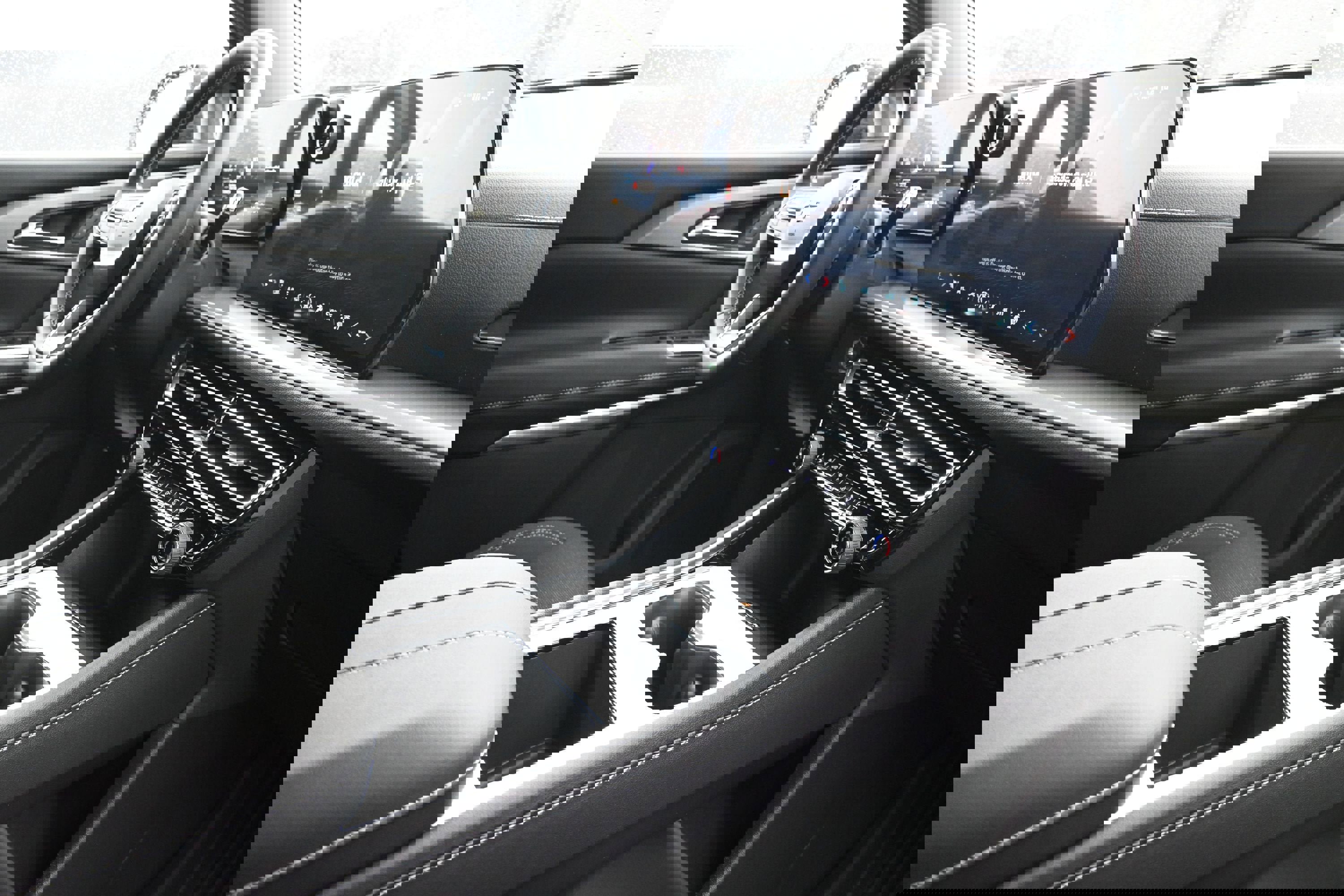 New 2026 Chevrolet Traverse LT FWD image 34