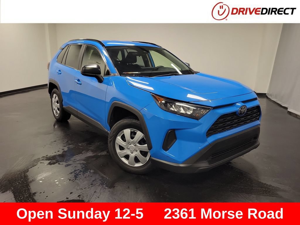 Used 2019 Toyota RAV4 LE FWD image 1