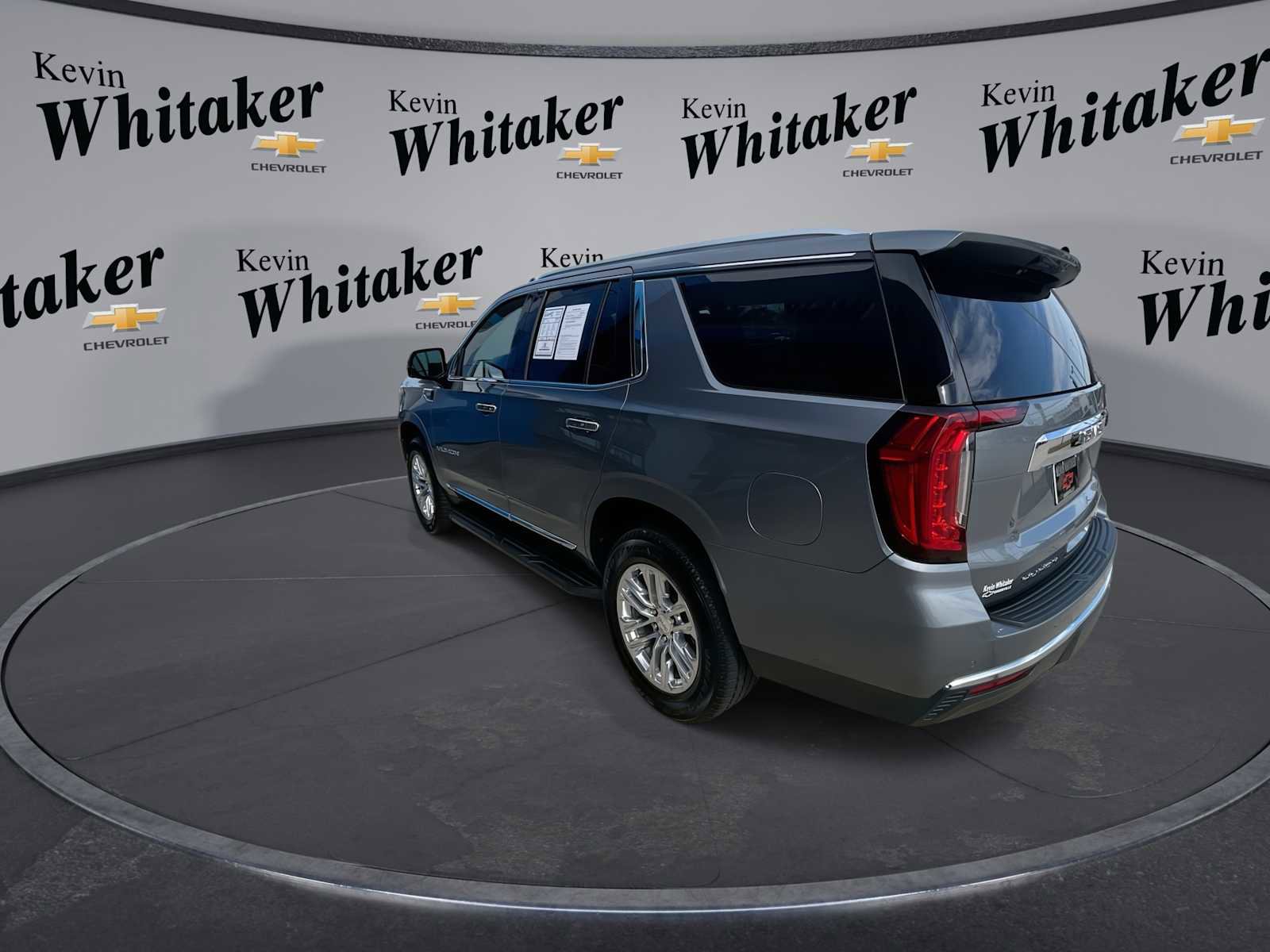 Used 2021 GMC Yukon SLT w/ SLT Luxury Plus Package image 6