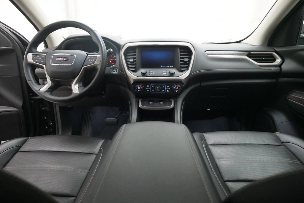 Used 2023 GMC Acadia Denali w/ Trailering Package AWD/4WD image 5