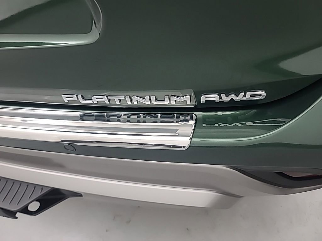 Used 2025 Toyota Highlander Platinum image 13