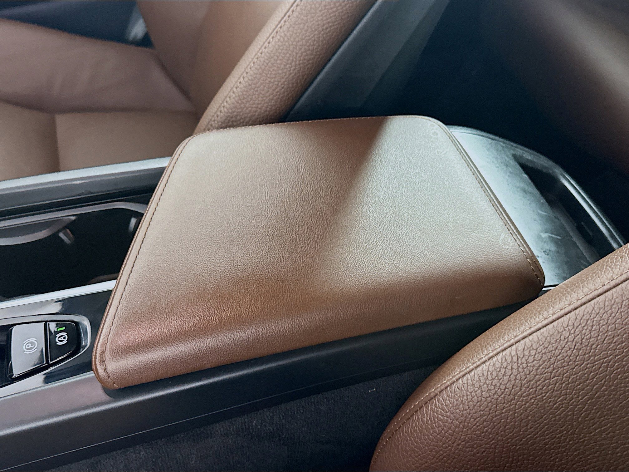 Used 2024 Volvo XC60 B5 Plus image 18