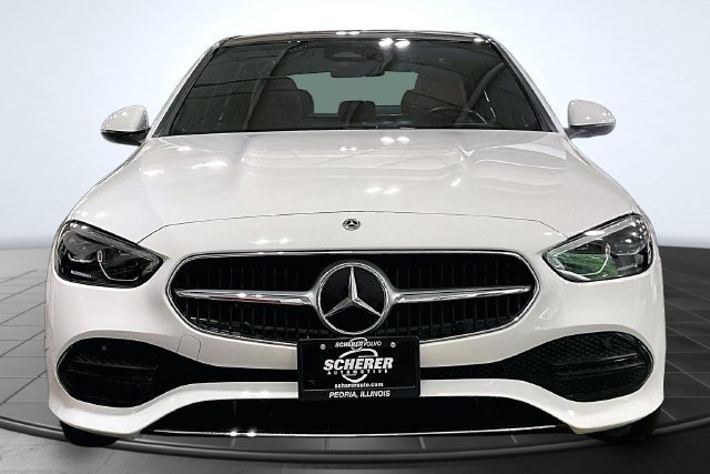 Used 2025 Mercedes-Benz C 300 4MATIC Sedan image 3
