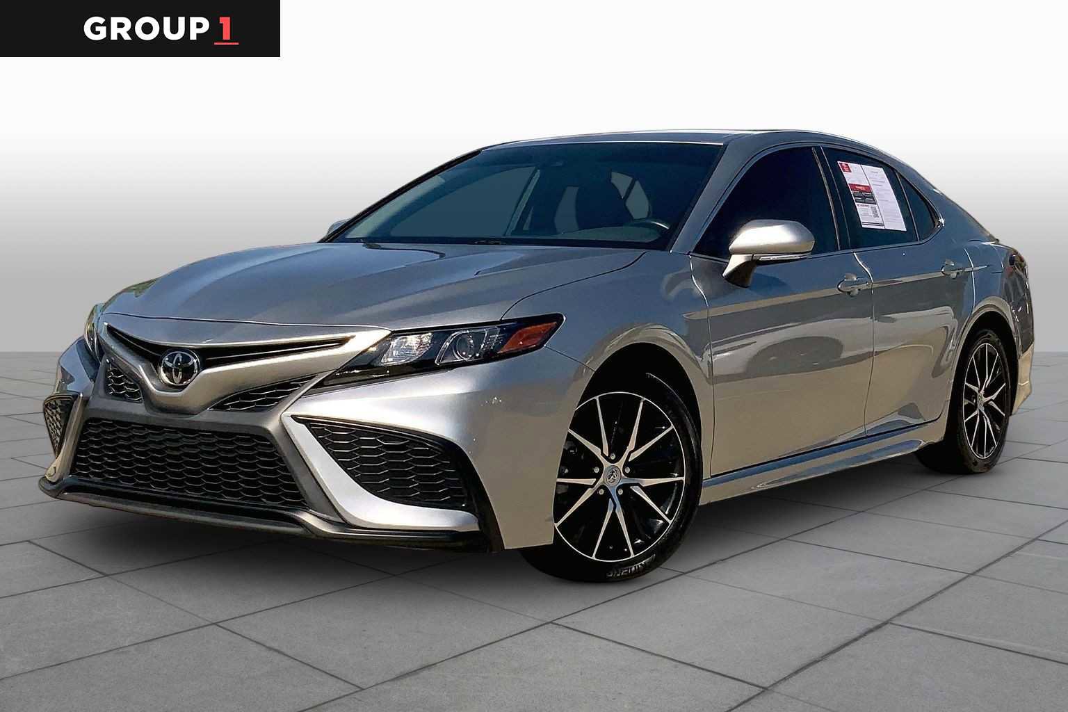 Used 2024 Toyota Camry SE w/ Convenience Package