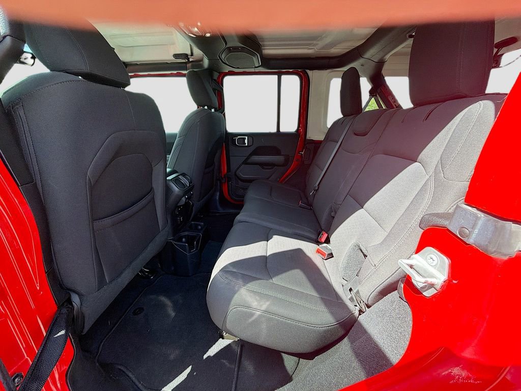 Used 2022 Jeep Wrangler Unlimited Sahara w/ Cold Weather Group image 20