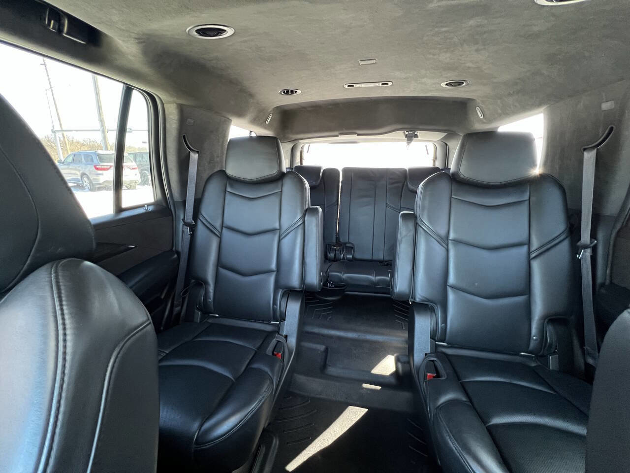 Used 2016 Cadillac Escalade Platinum image 38