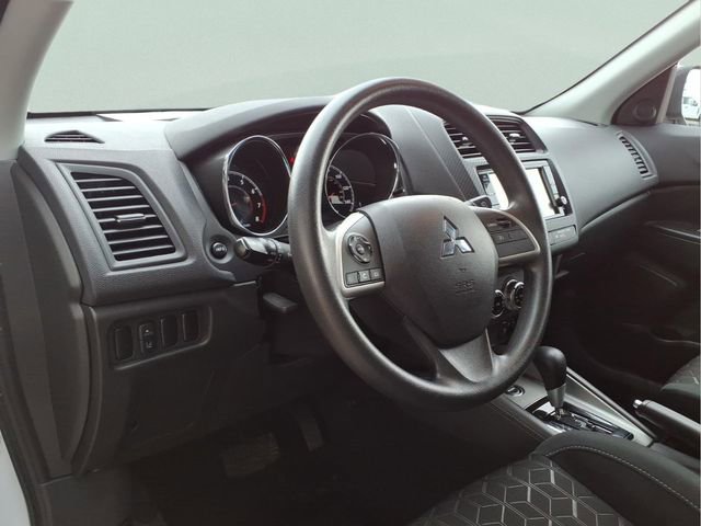 Used 2024 Mitsubishi Outlander Sport ES image 13